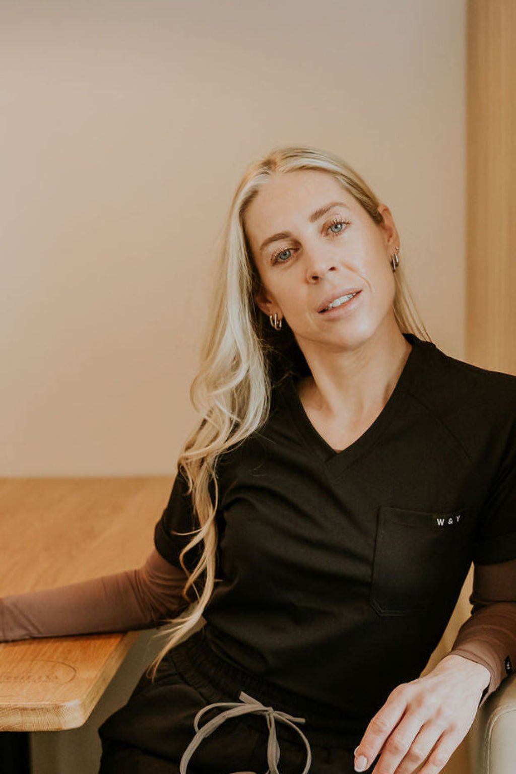 HAUT D'UNIFORME SHEPHERD SANS POCHE (COL EN V) - NOIR - WILL&YOU